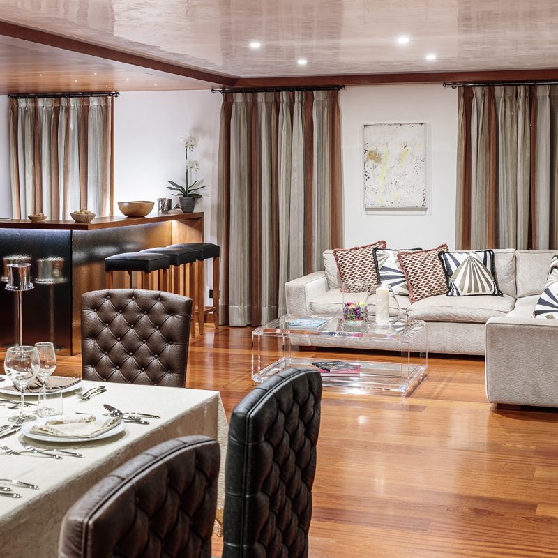 21 - Dining _ Lounge area