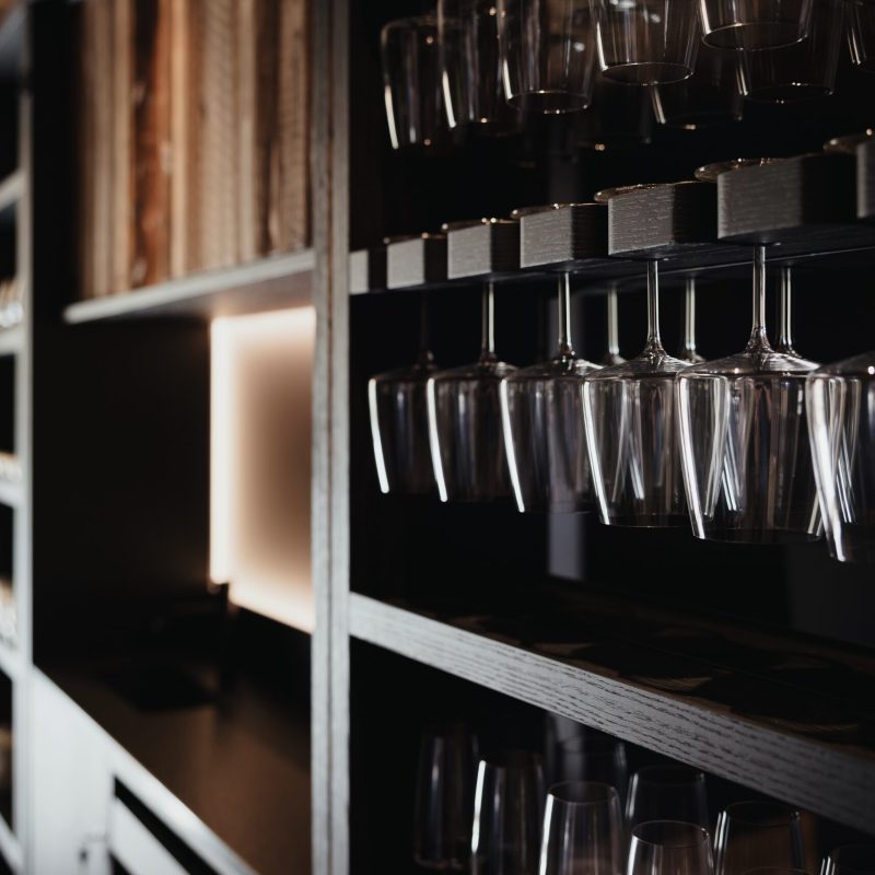 Closeup dei dettagli della cucina all'Chalet Sasslong.