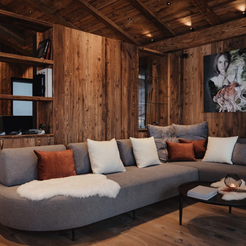 Dettaglio del divano all'Chalet Sasslong